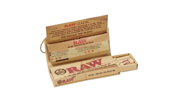 RAW CONNOISSEUR 1.1/4 + PRE ROLLED TIPS